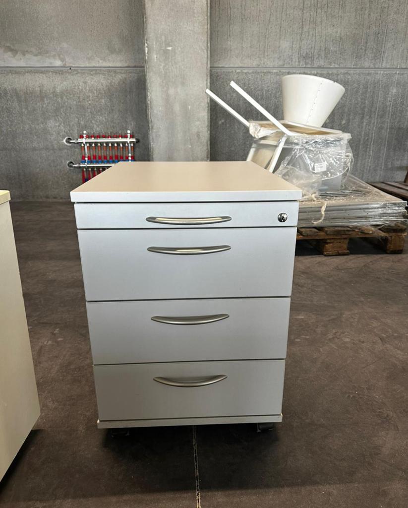 Witte kast  4 laden, Huis en Inrichting, Ophalen, Gebruikt