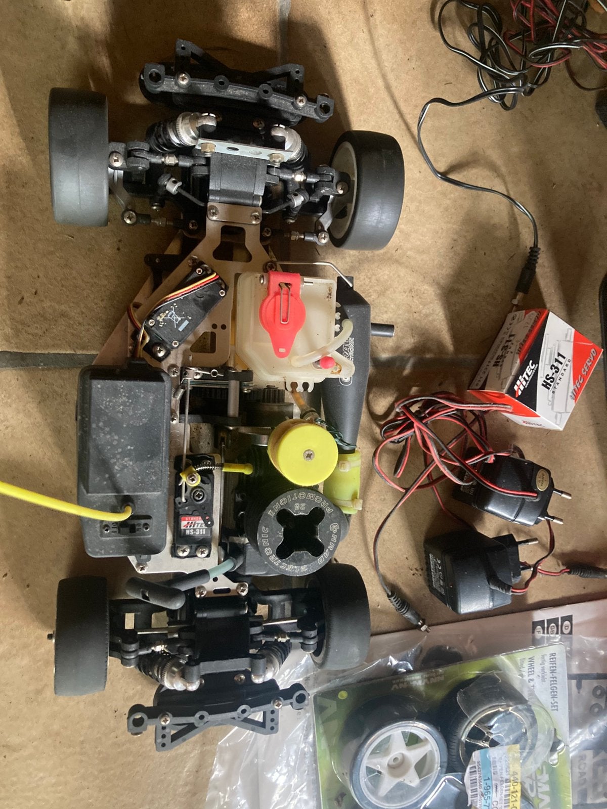 Modelbouw auto op nitro, Hobby en Vrije tijd, Ophalen, Zo goed als nieuw, Nitro