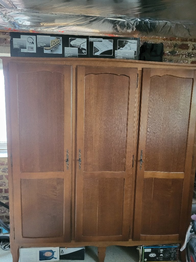 Vintage kleerkast, Ophalen