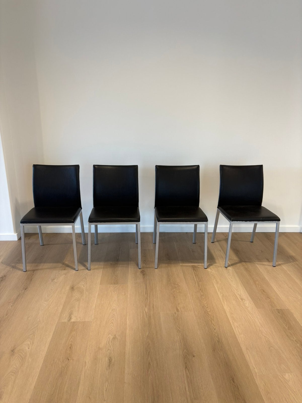 4 zwarte stoelen, Huis en Inrichting, Stoelen, Ophalen, Gebruikt, Leer