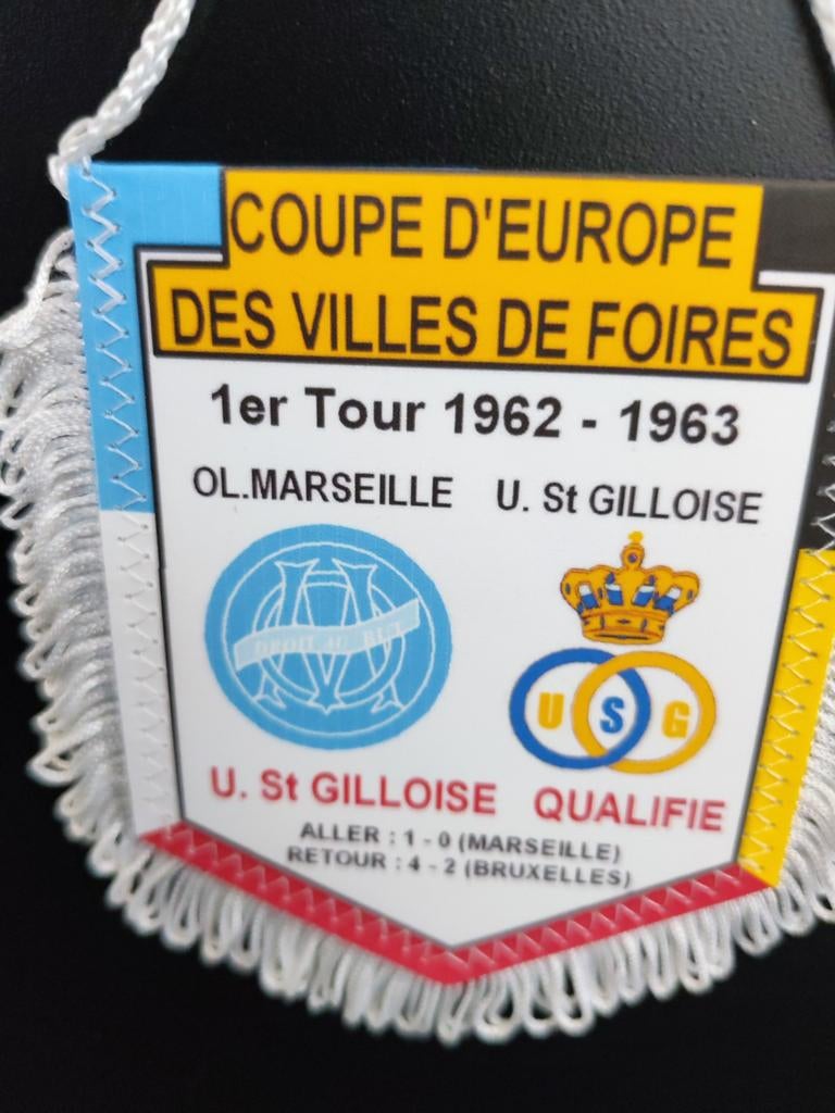 royale Union sg Saint gilloise olympique de marseille, Collections, Articles de Sport & Football, Enlèvement ou Envoi