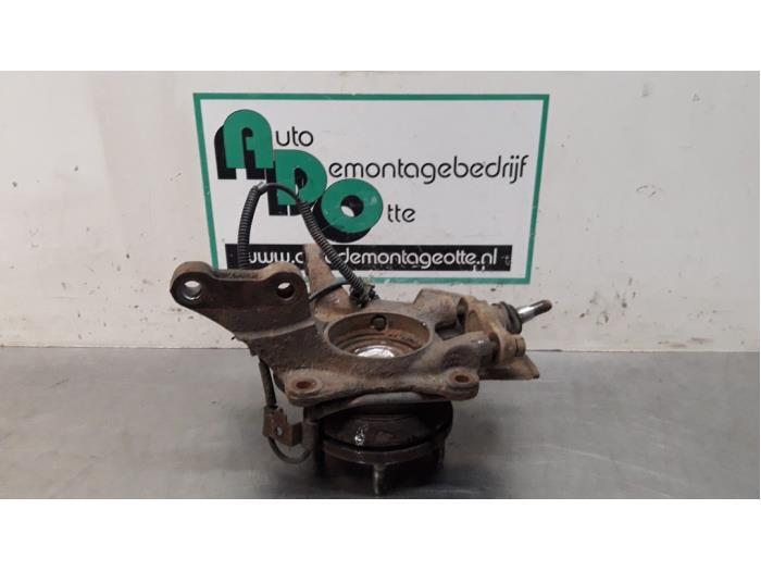 Fusee rechts-voor van een Kia Sportage (Sportage 05-), -, -, Ophalen of Verzenden, -