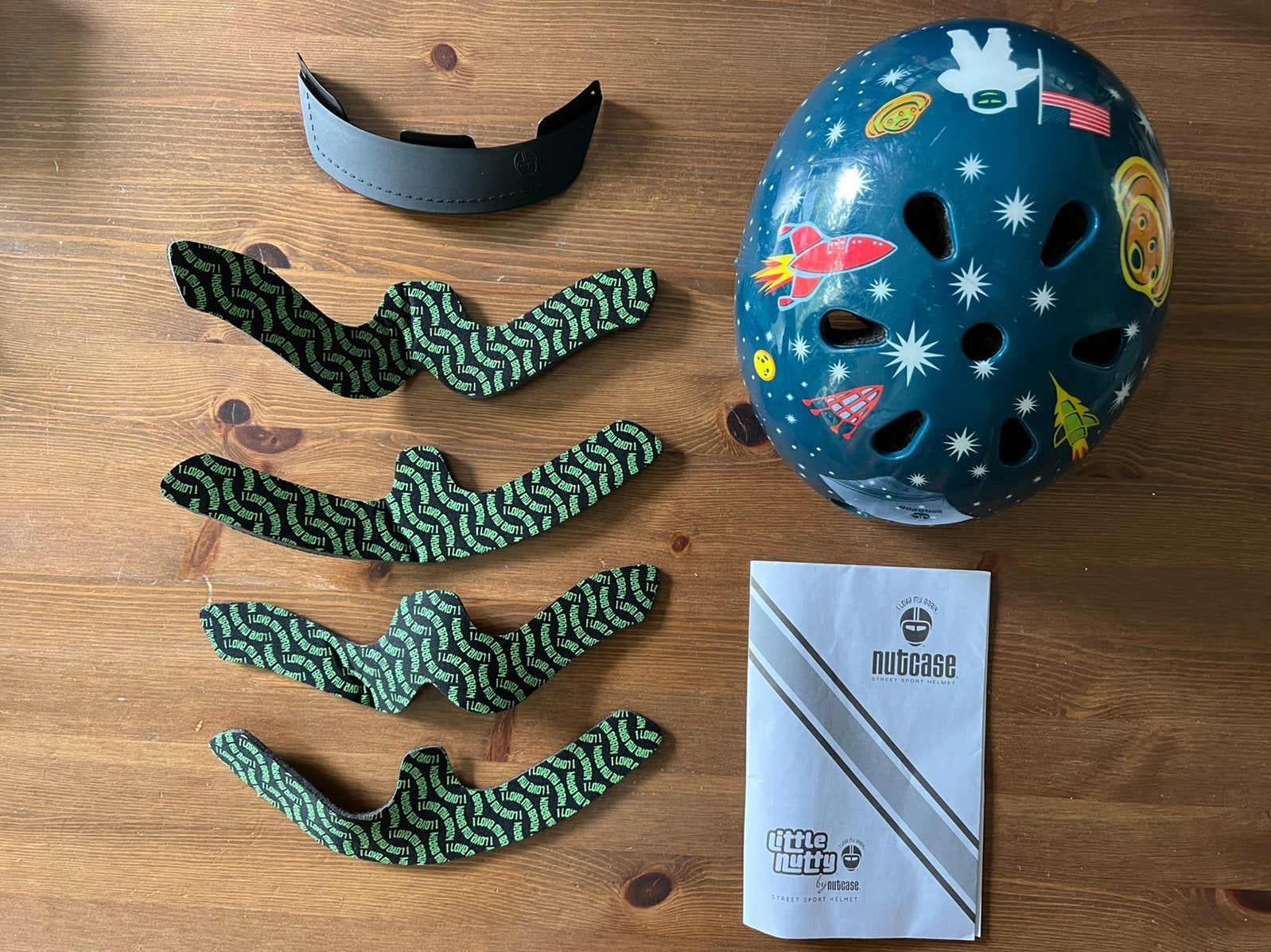 Kinderfietshelm Nutcase baby nutty (XXS) ruimte, Fietsen en Brommers, Fietsaccessoires | Fietshelmen, Ophalen, XXS