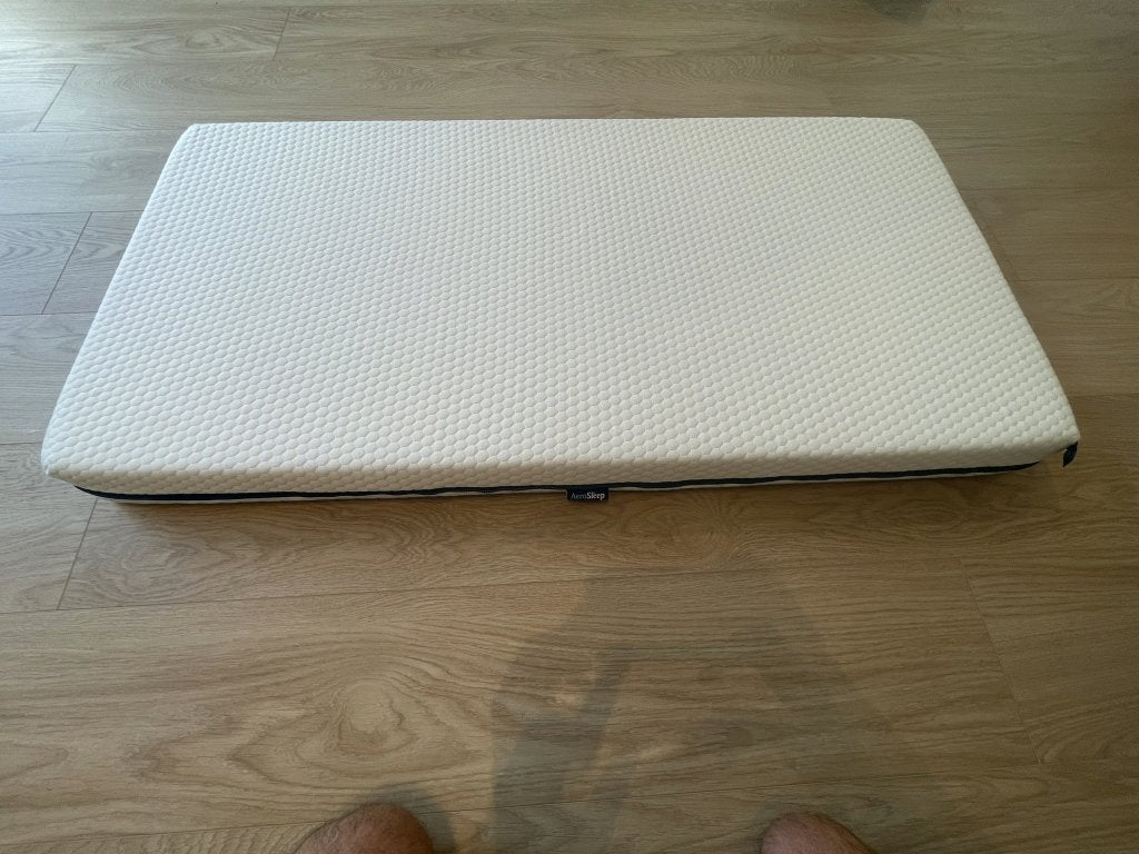 Aerosleep babymatras 60 x 120 cm + matrasbeschermer, Kinderen en Baby's, Ophalen, Zo goed als nieuw, Overige typen