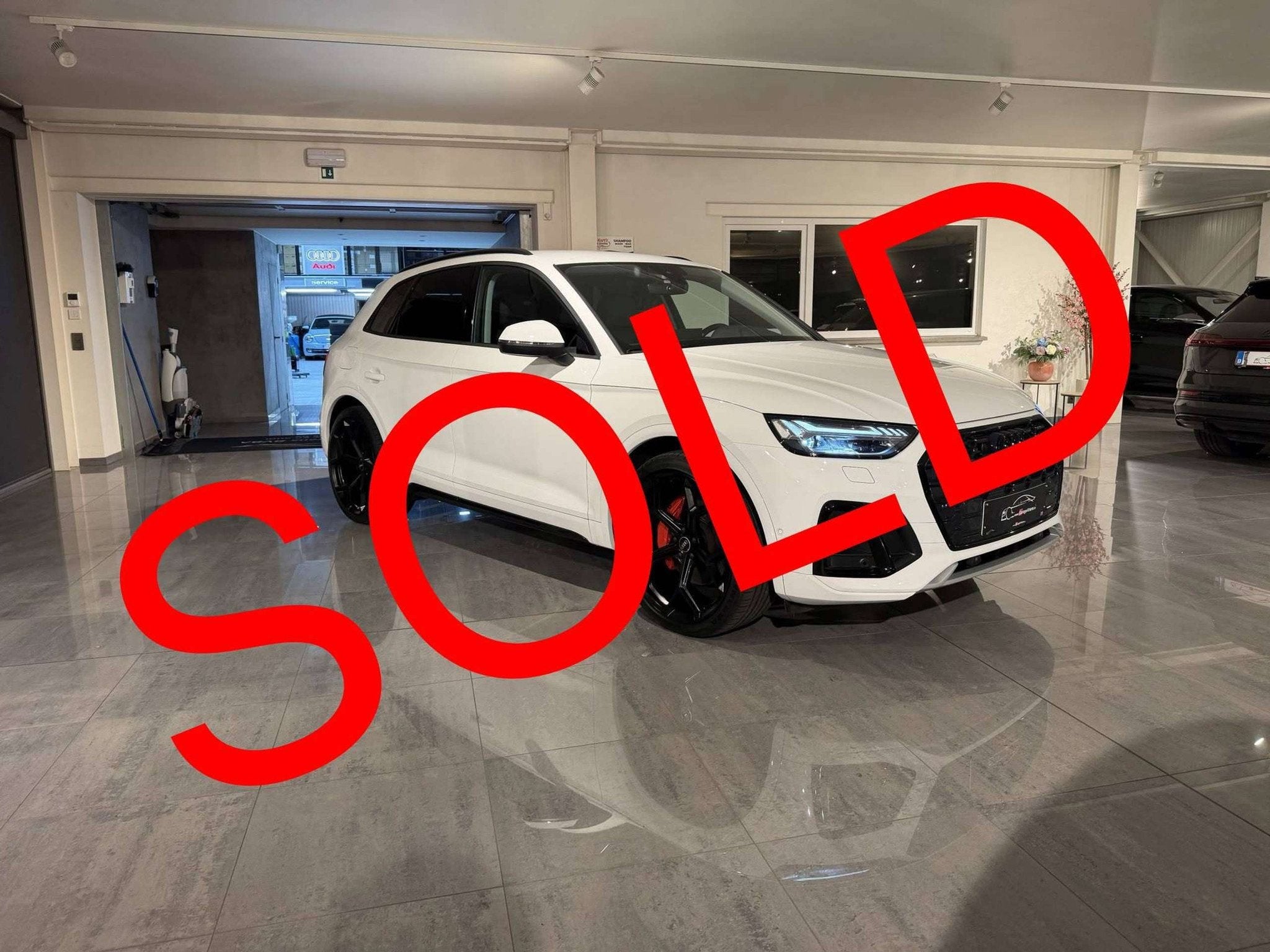 Audi Q5 SOLD BIJ GARAGE VRIENS YVES BV! (bj 2024, automaat), Auto's, Automaat, Gebruikt, Zwart, 4 cilinders