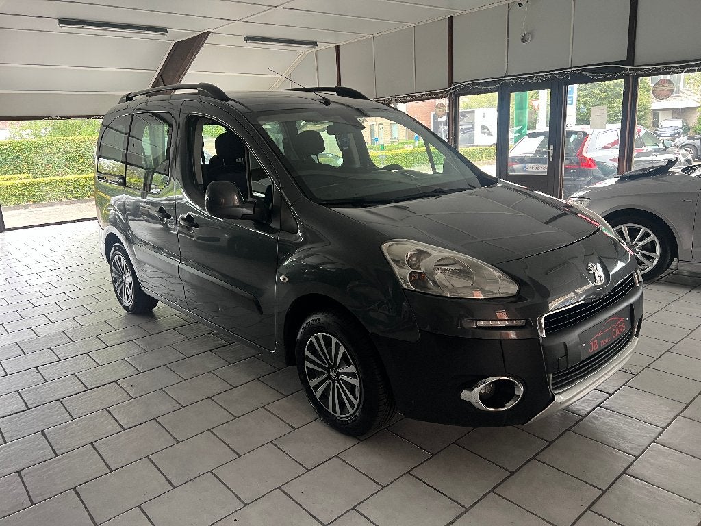 peugeot partner 1.6 hdi /GEKEURD/CAR PASS/euro 5b, Autos, Achat, 135 g/km, Entreprise, Boîte manuelle
