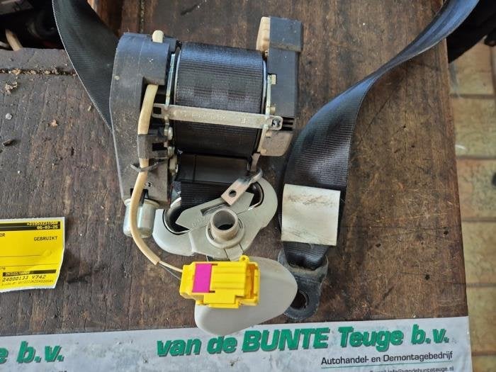 Ceinture de sécurité avant droite d'un Volkswagen Caddy, Volkswagen, -, 3 mois de garantie, Utilisé