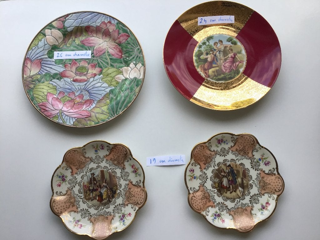4 assiettes anciennes spéciales, Enlèvement ou Envoi