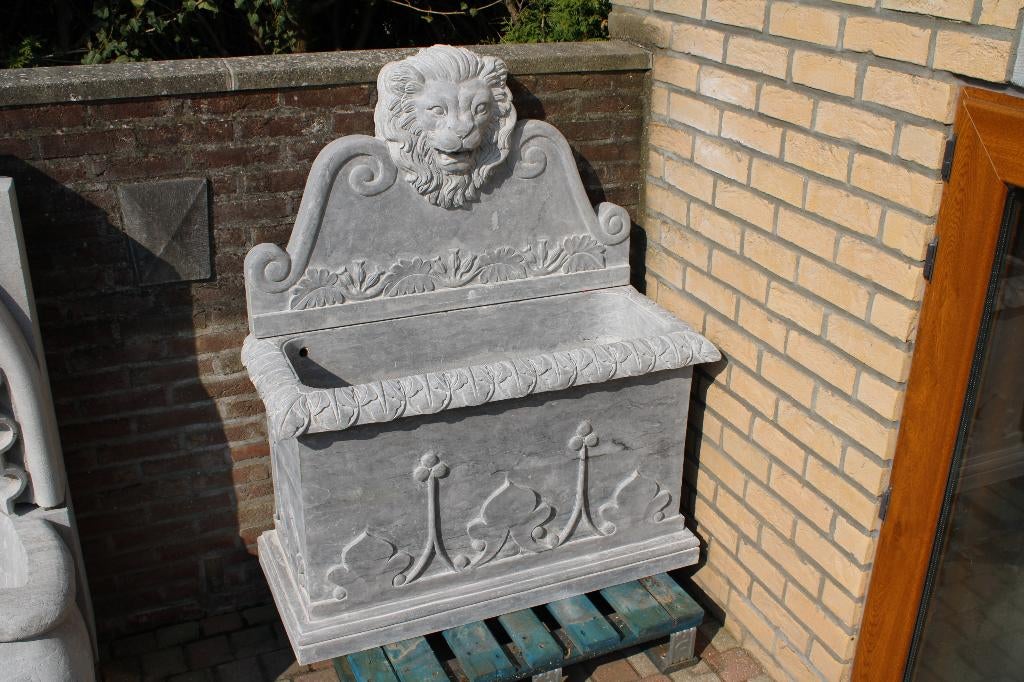 blauwe stenen muurfontein, LEEUWENgezicht!, Tuin en Terras, Ophalen, Nieuw, Hardsteen, Fontein