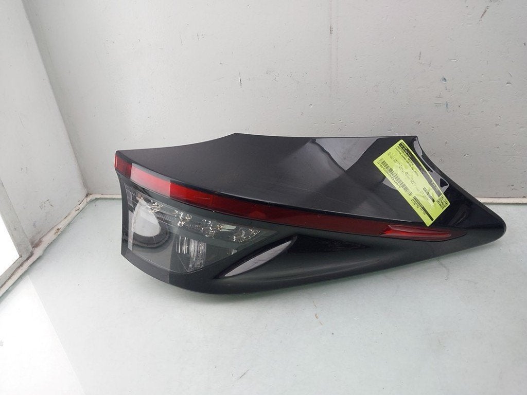 FEU ARRIÈRE DROIT Yaris Cross (PB1 / PJ1) (|815500DE20|), Kundenbetreuung@toyota.de, Toyota, Utilisé, Toyota-Allee 2
50858  Köln, DE