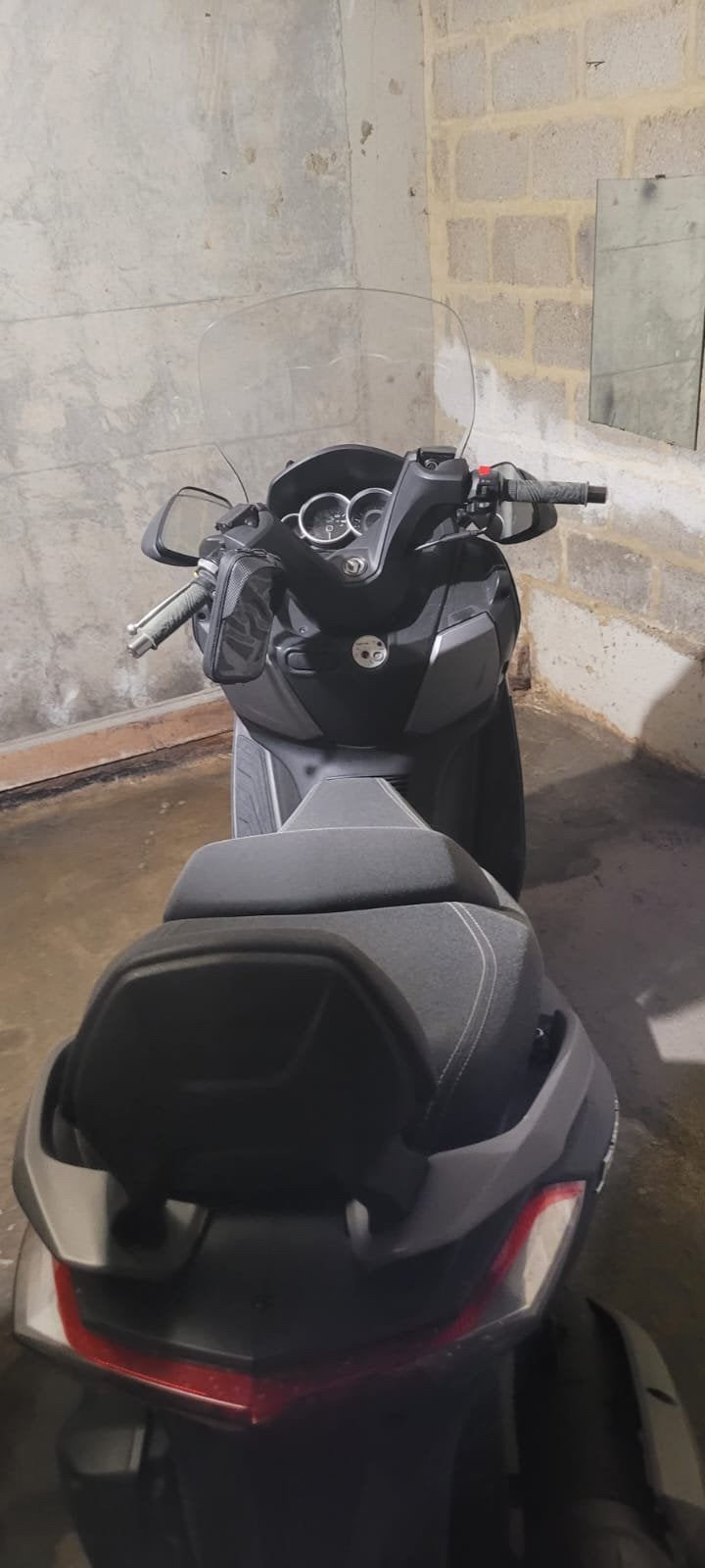 Sym Joy Max, Ophalen, Zo goed als nieuw