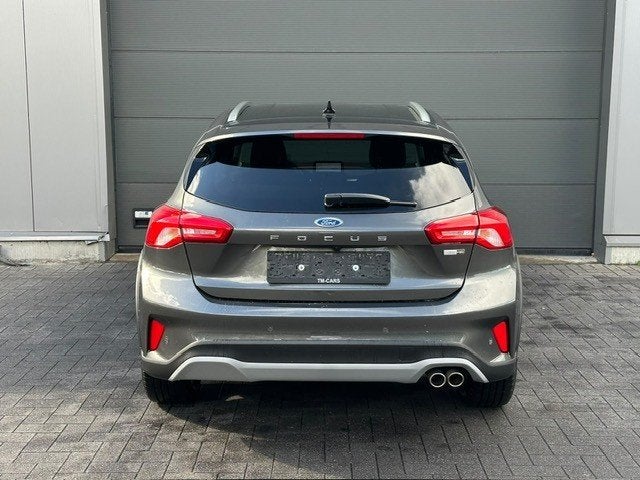 Ford Focus benzine 8.000km, Auto's, Dealer onderhouden, Stof, Bedrijf, 5 deurs