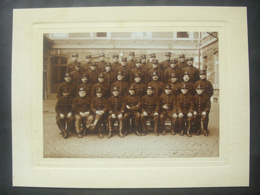 Photo argentique de sapeurs-pompiers en caserne vers 1900, Verzamelen, Militaria | Algemeen, Verzenden, Overige soorten, Foto of Poster