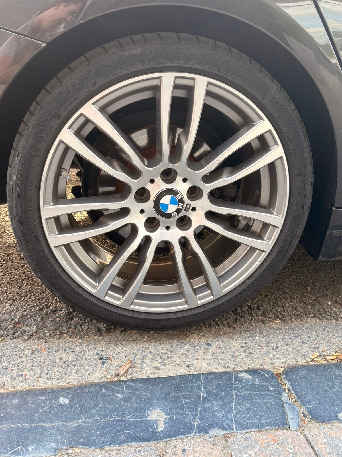 Jantes BMW M série f, Enlèvement, Pneu(s)