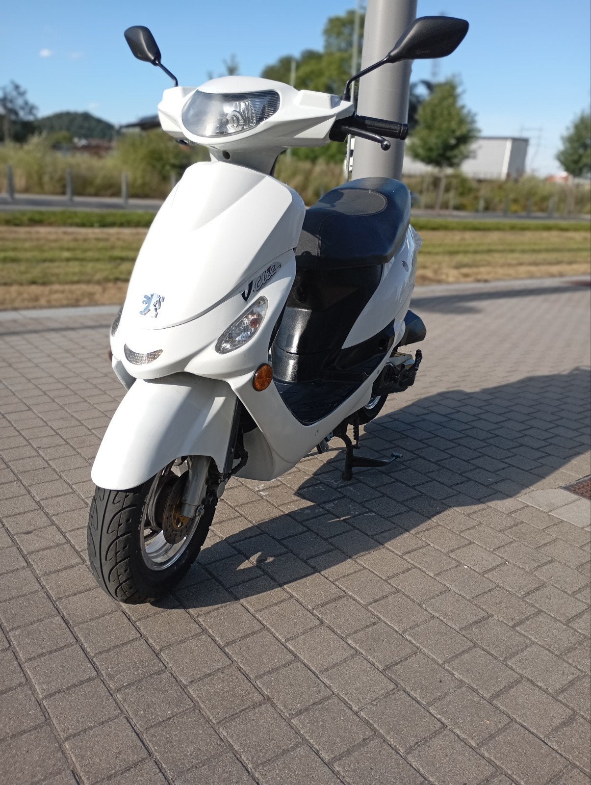 Peugeot vclic CLASSE A AVEC PAPIERS ET CLÉ démarre et roule, Vélos & Vélomoteurs, Cyclomoteurs | Peugeot
