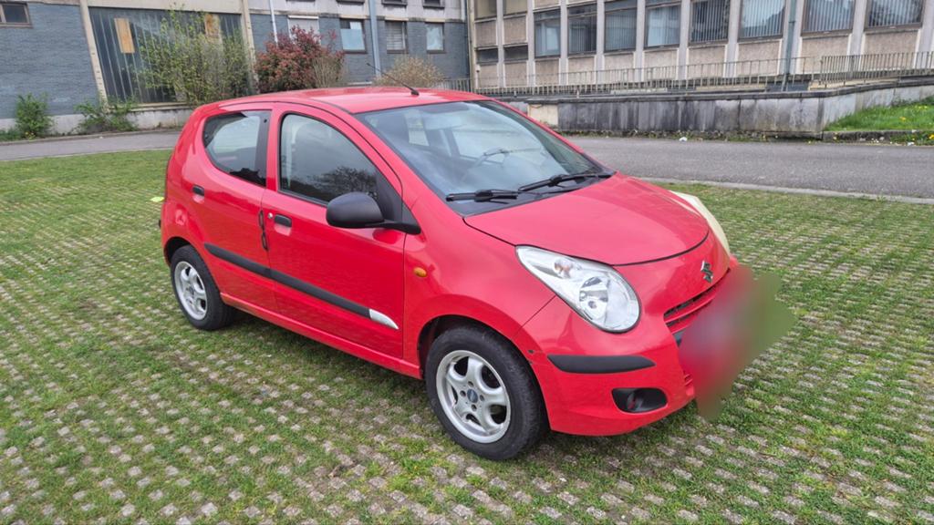 SUZUKI ALTO 1.0I SEDAN EURO 5B BOUWJAAR 2010 CT OK, Auto's, Euro 5, 50 kW, Zwart, Bedrijf