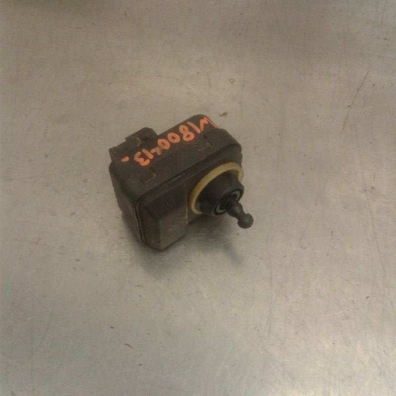 KOPLAMPMOTOR Toyota Yaris II (P9) (01-2005/12-2014), Gebruikt, Toyota