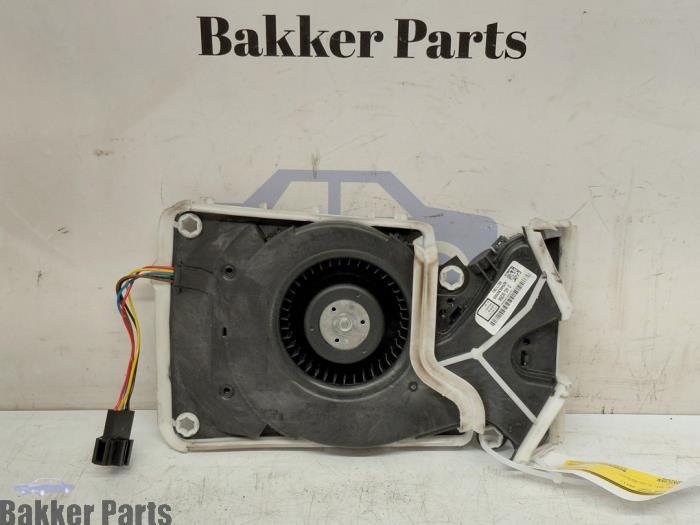 Moteur de ventilation chauffage d'un Mercedes E-Klasse, -, 3 mois de garantie, Utilisé, -