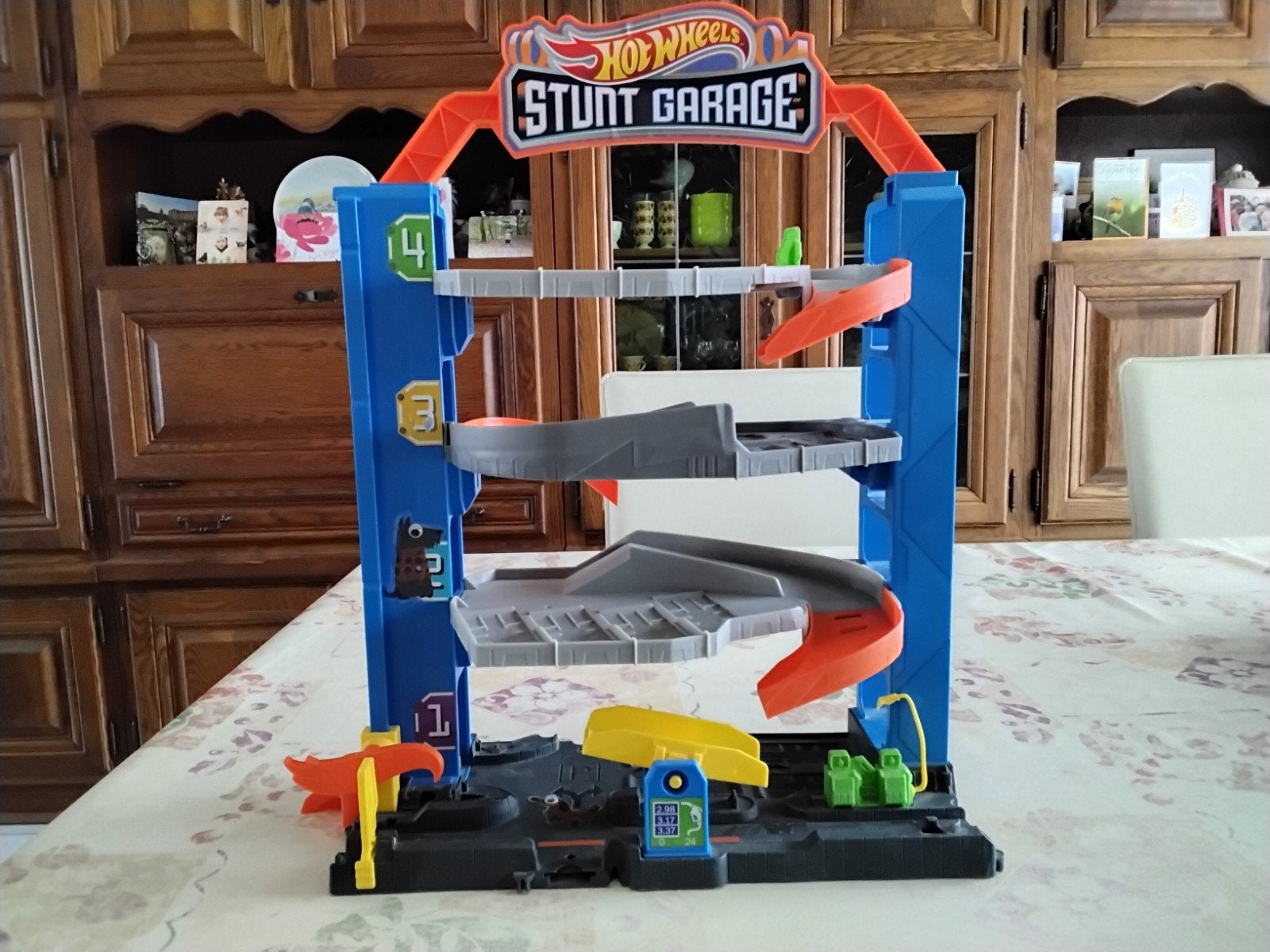 Stunt Garage van Hot Wheels, Enfants & Bébés, Jouets | Circuits, Hot Wheels, Enlèvement