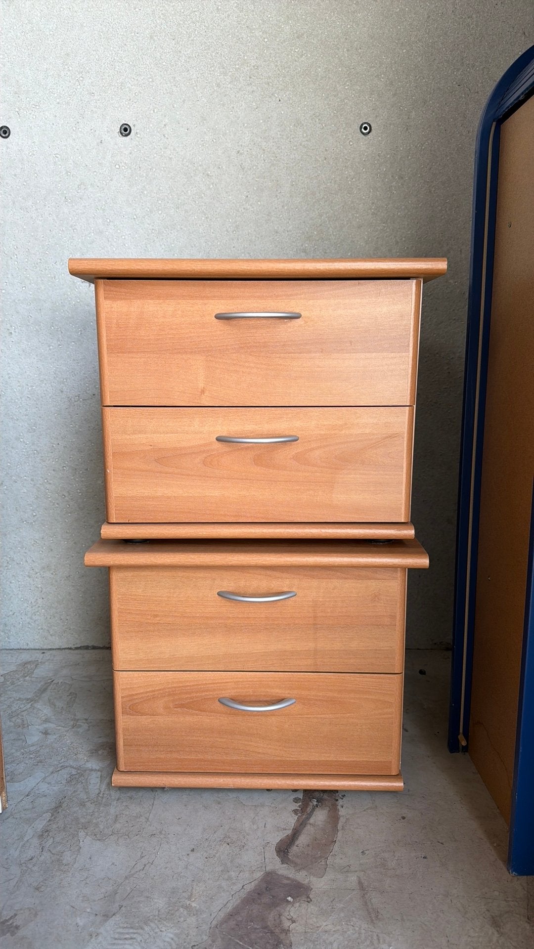 Twee houten kastjes €20 samen, Huis en Inrichting, Ophalen, Zo goed als nieuw