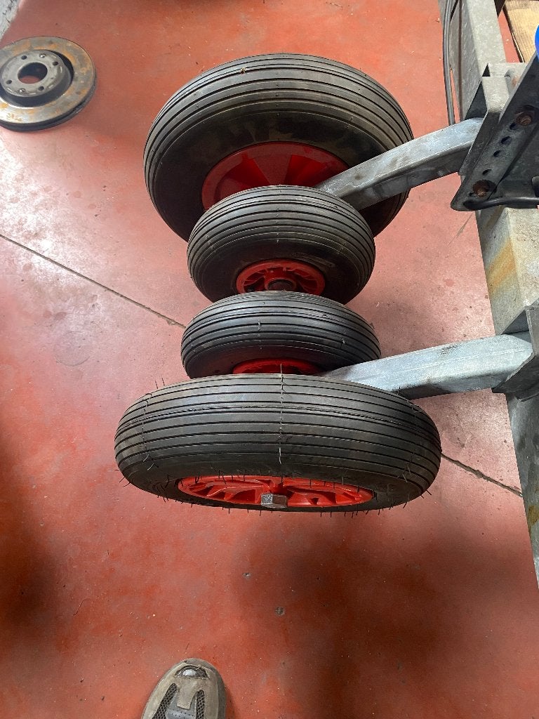 boottrailer dubbele wielen centreer set, Watersport en Boten, Boottrailers, Ophalen of Verzenden, Gebruikt, Overige typen