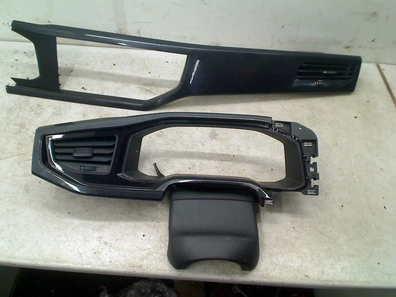 SIERLIJST DASHBOARD Polo VI (AW1) (2G1858418AC|2G1858418AK), Auto-onderdelen, Gebruikt, De Bloemendaal 21 21
5221 EB  'S HERTOGENBOSCH, NL