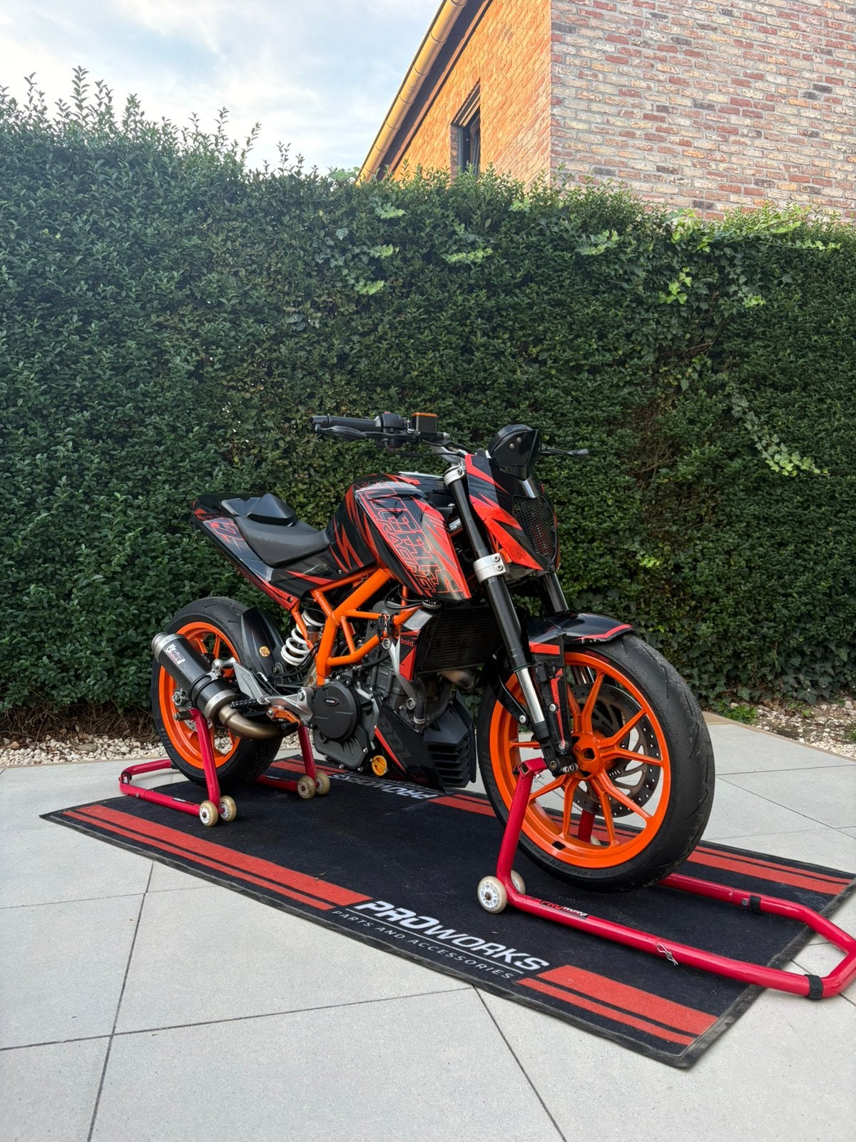 Ktm duke 390 2016 circuitmotor, Motoren, 390 cc, Occasion, Minimaal motorrijbewijs A2, Handgeschakeld