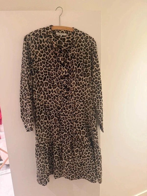 Robe fluide Gérard Darel T42 imprimé léopard manches longues, Vêtements | Femmes, Taille 42/44 (L), Comme neuf, Multicolore, Gerard Darel