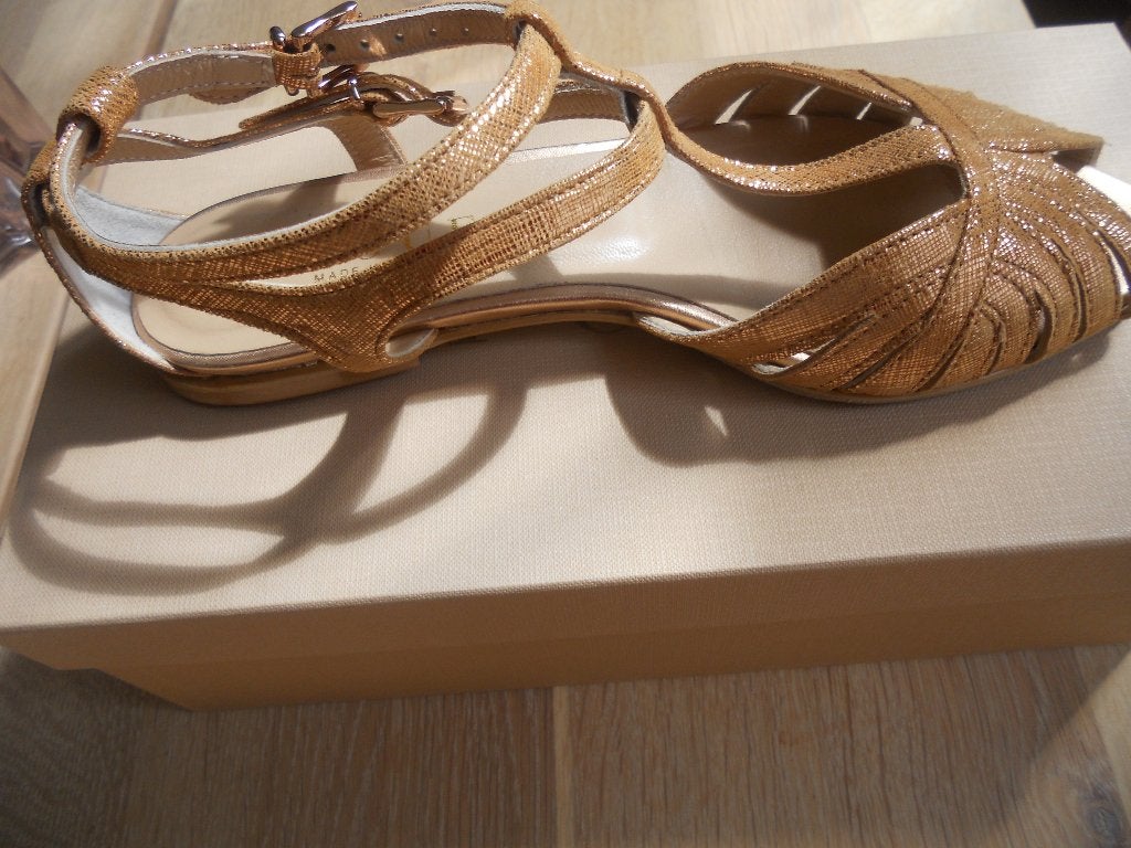 nouvelles SANDALES GIGUE 38, Vêtements | Femmes, Chaussures, Enlèvement ou Envoi, Neuf