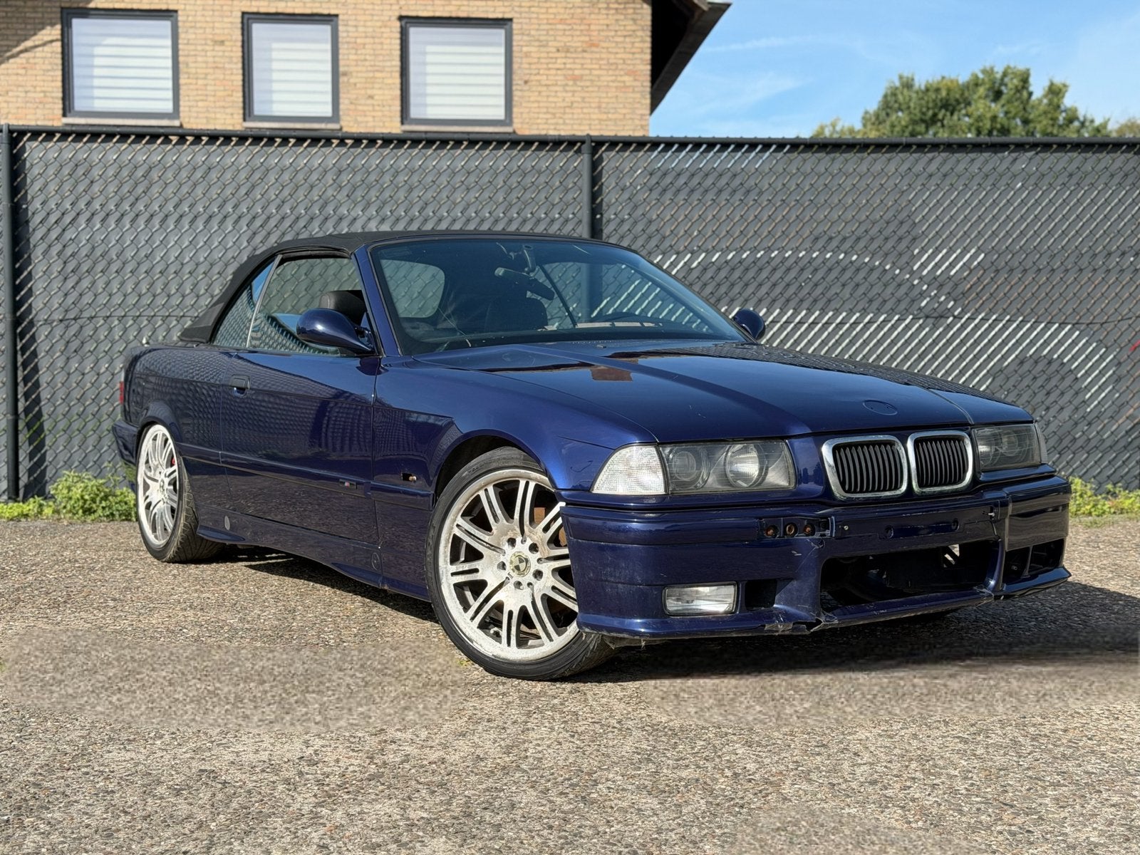 BMW 320i E36 Cabrio 1996 Oldtimer, Auto's, 110 kW, Cabriolet, Blauw, Bedrijf