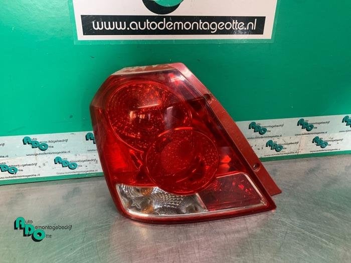 Achterlicht links van een Chevrolet Kalos (Kalos 02-), Gebruikt, -, Ophalen of Verzenden, -