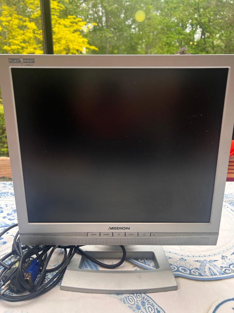 computer scherm, Computers en Software, Monitoren, 17inch en 19 inch, Ophalen, Gebruikt, Medion