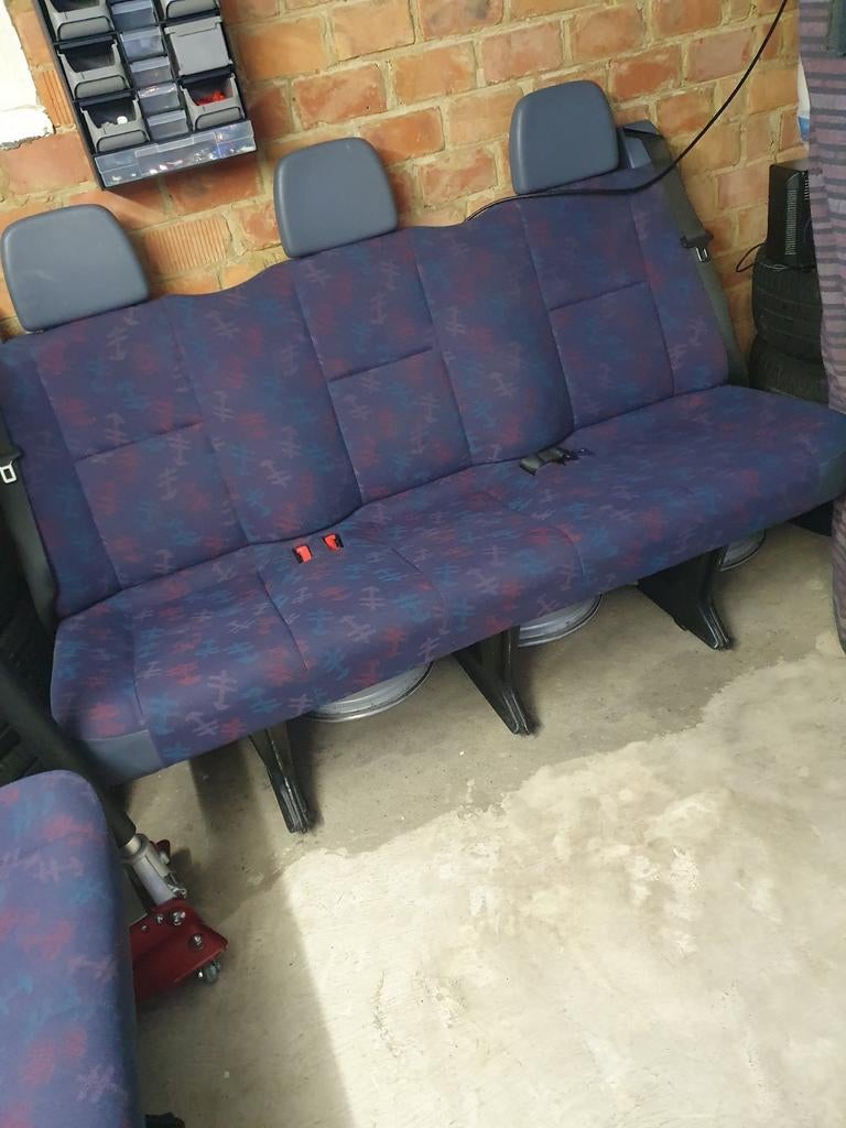 Sièges  Banquette de Mercedes Sprinter, Enlèvement