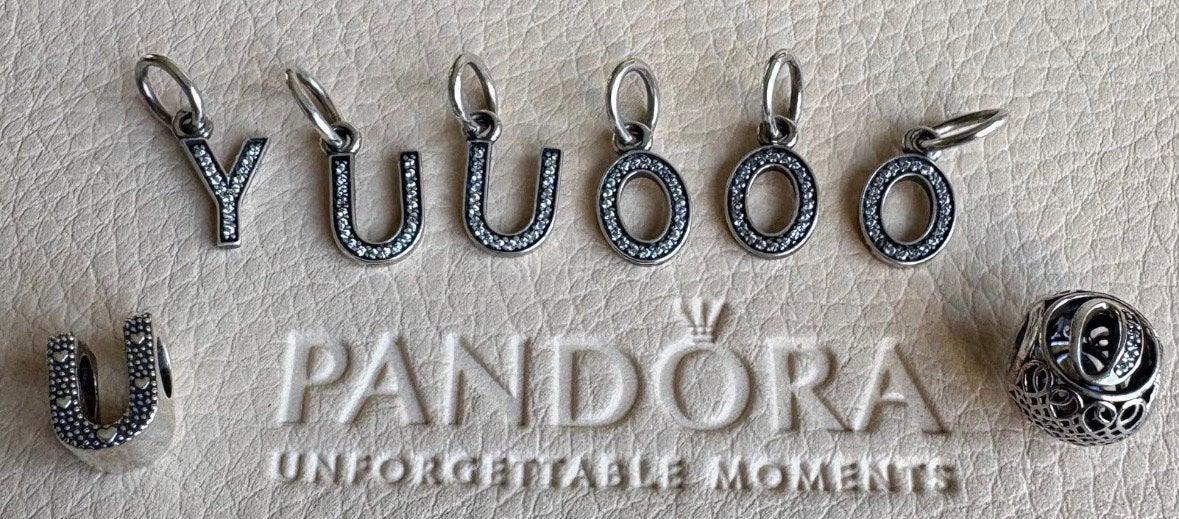 Pandora letter hanger, Pandora, Nieuw, Ophalen of Verzenden, 4 bedels of meer