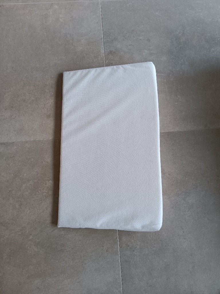 Anti-reflux kussen, Ophalen, Zo goed als nieuw, Babybedje, Kussen