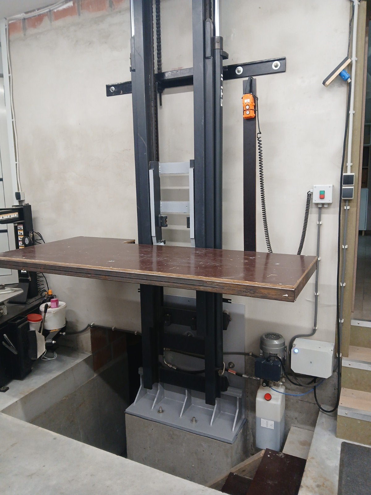 Élévateur de matériaux 3,5 tonnes, Enlèvement, Comme neuf
