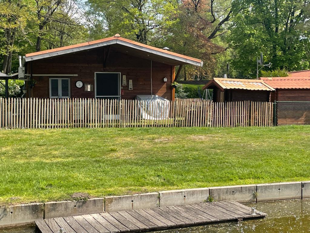Te Koop vakantie huisje, Vakantie, Vakantiehuizen | België, In bos, Limburg of Luik, 2 slaapkamers, Recreatiepark