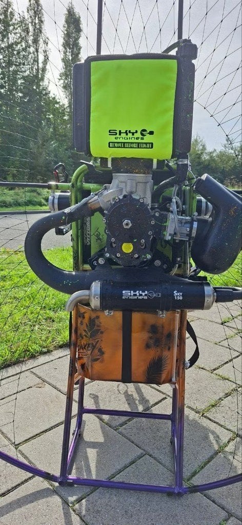 SkyMonkey Neon Jungle paramotor – Sky-Engine 150 – nieuw, Ophalen, Nieuw, Paramotor, Gemotoriseerd
