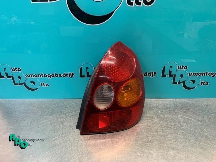 Feu arrière droit d'un Toyota Corolla (Corolla 96-), -, 3 mois de garantie, Toyota, Utilisé
