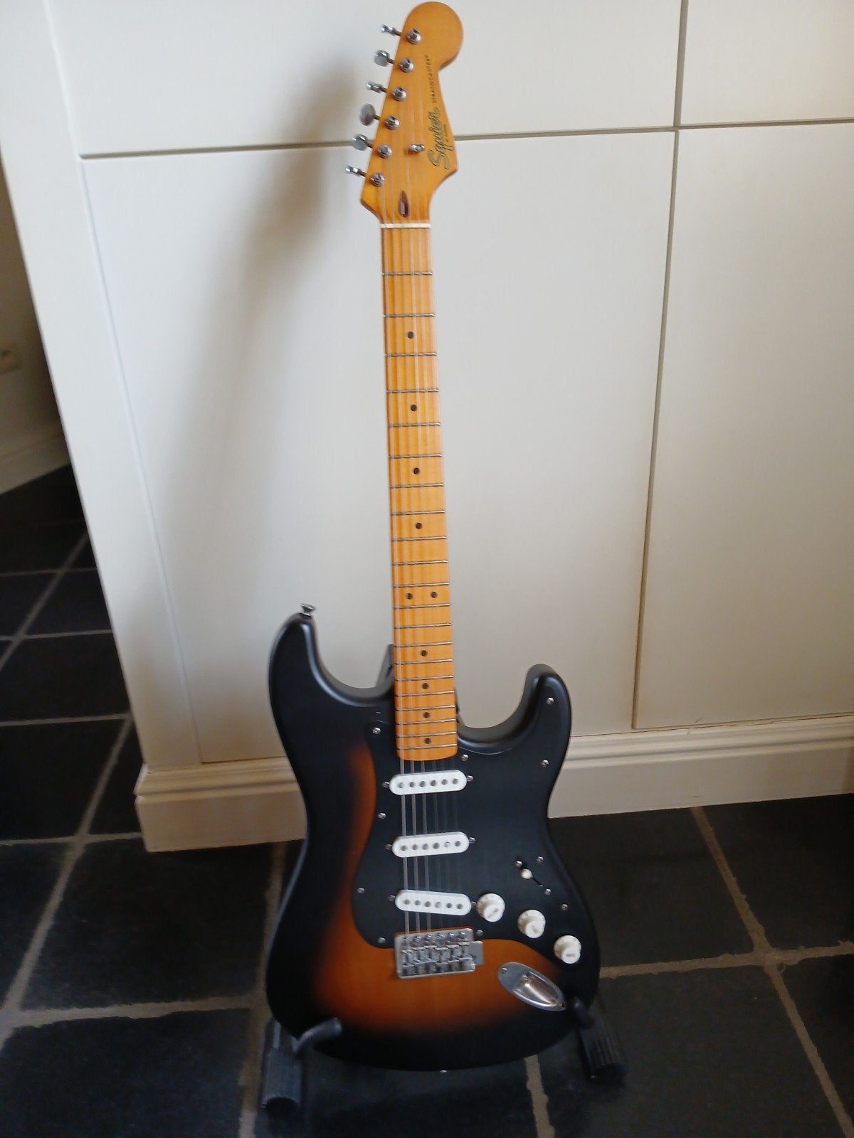 Squier stratocaster, Musique & Instruments, Enlèvement