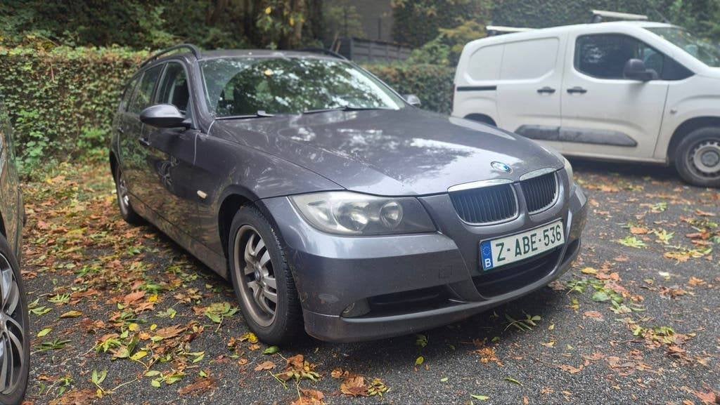 BMW 318 i/showroom uit de eerste hands/conditie, Bedrijf, Euro 4, https://public.car-pass.be/vhr/da283627-01d7-4bfa-9c24-17369d6808d4