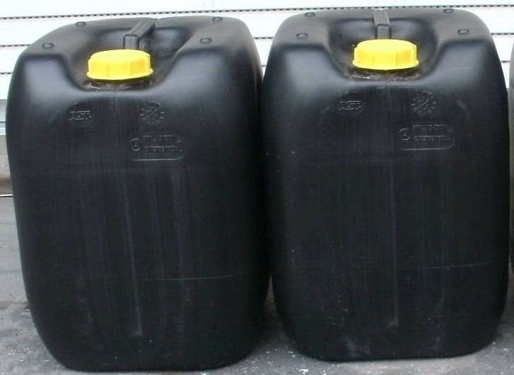 jerrycans gekuiste stevige in zwarte kunststof 2X, Verzenden, Gebruikt