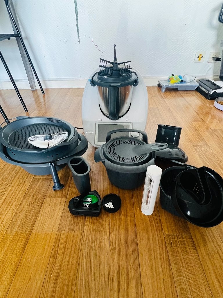 TM6 quasi neuf à vendre + accessoires + 2eme bol, Elektronische apparatuur, 1 tot 2 liter, Ophalen, Zo goed als nieuw