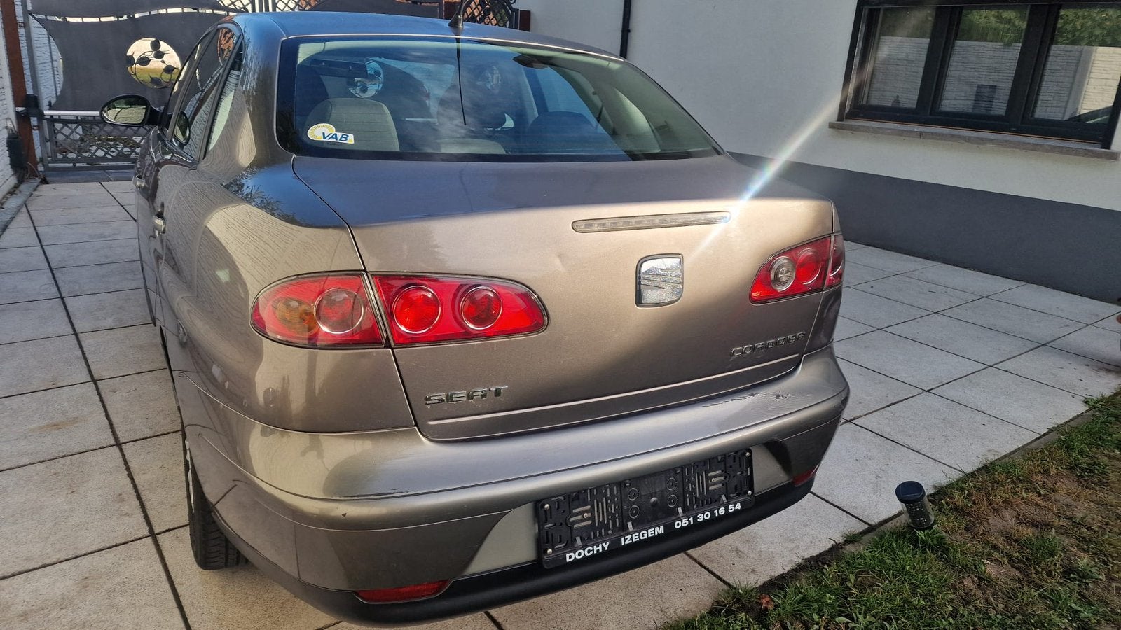 Seat Cordoba 1.4i Automatique, Autos, Argent ou Gris, Achat, Carnet d'entretien, Noir