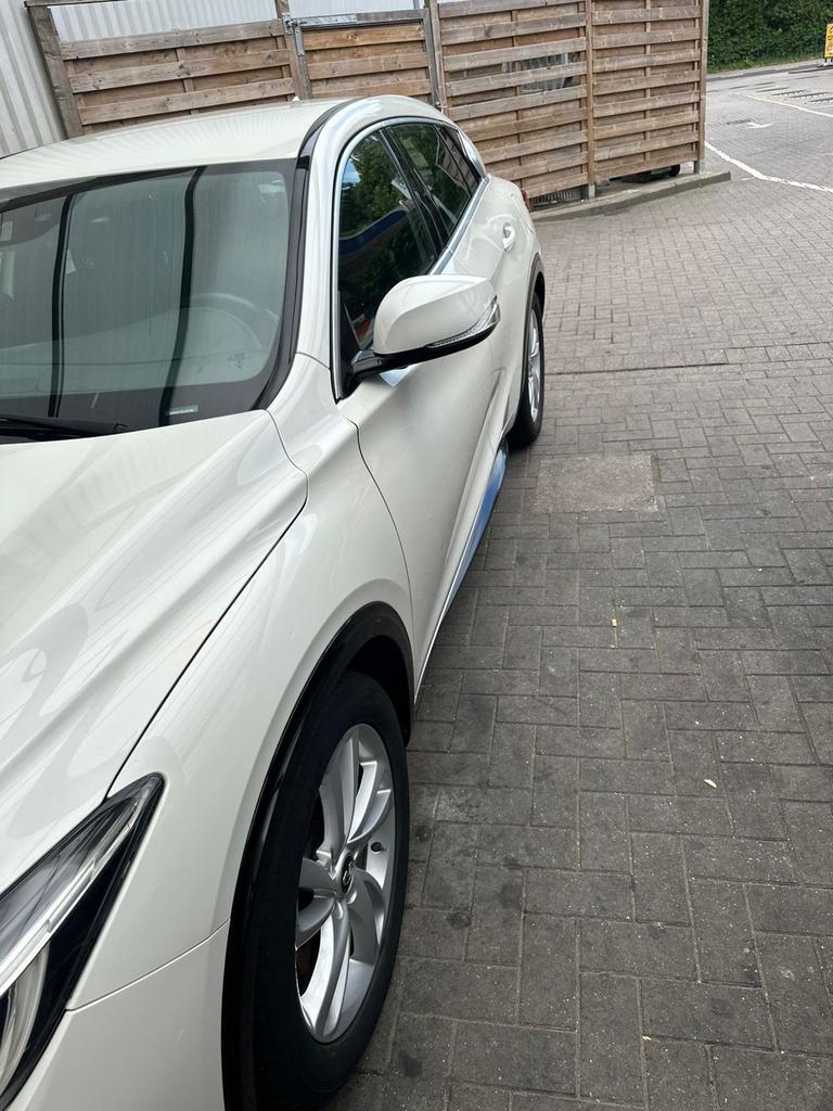 Mooie en nette Infiniti Q30 uit 2017, Auto's, Infiniti, Bedrijf, Q30, Bluetooth, Diesel, Euro 6, Stadsauto, 5 deurs, Handgeschakeld