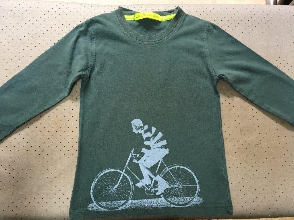 Tee-shirt La cerise sur le gâteau 4 ans, Garçon, Chemise ou À manches longues, Enlèvement, Utilisé