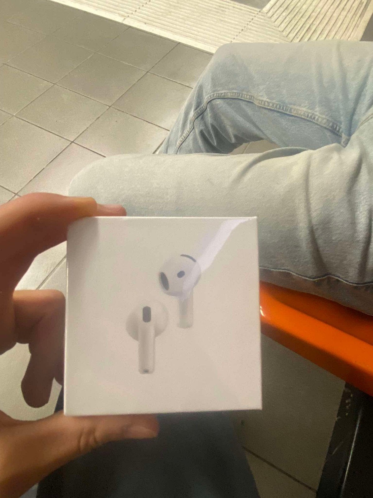 Airpods 4, Ophalen of Verzenden, Nieuw, Wit, In oorschelp (earbud)