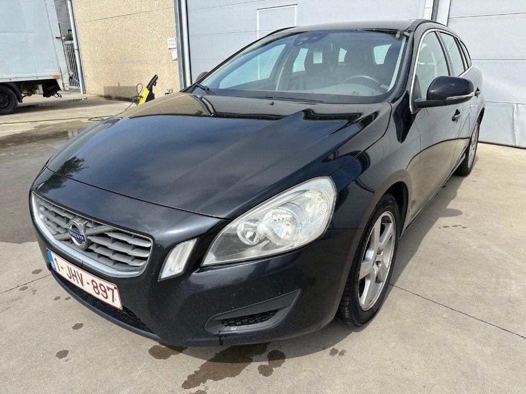 Climatisation Navi en excellent état pour Volvo V60 D3, Autos, Volvo, Entreprise, Achat, V60, Diesel, Euro 5, Break, 5 portes