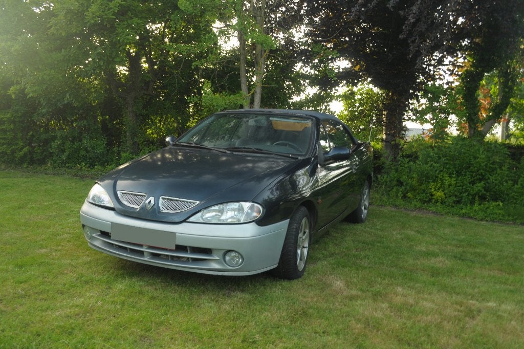 Renault Megane Cabrio 1600c benzine, Auto's, Renault, Voorwielaandrijving, 4 zetels, Cabriolet, Electronic Stability Program (ESP)