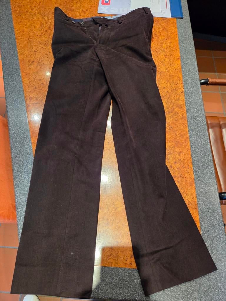 Velours broek 40/31, Kleding | Heren, Ophalen of Verzenden